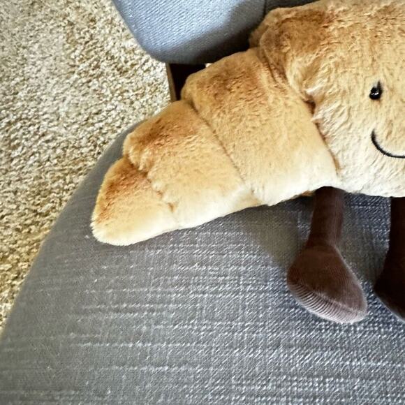 Jellycat Croissant  MEDIUM FAST SHIP NEW Amuseables Croissant - Picture 4 of 11